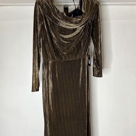 Mac Duggal Ieena Duggal - 26660 Asymmetric Pleated Formal Gown - Picture 3 of 9